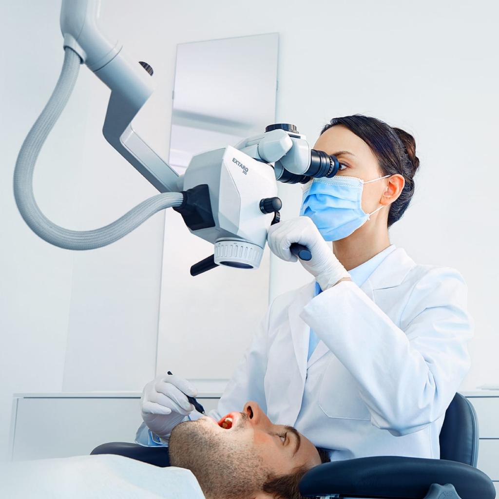 Endodontic treatment under microscope